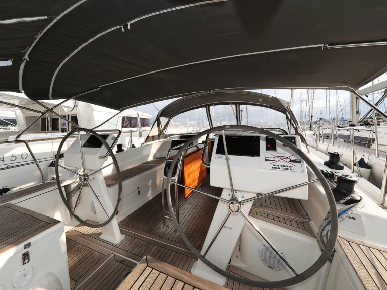 Yacht charter Sukošan billig Hanse 455