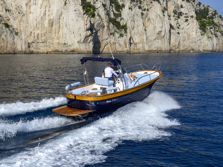 Båtuthyrning Mimi mimi 7.50 i La Spezia på Samboat 