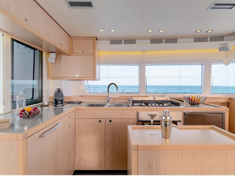 Uthyrning Katamaran  Lagoon med en båtlicens 