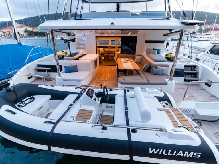 Yacht charter Kaštela billig Lagoon 55