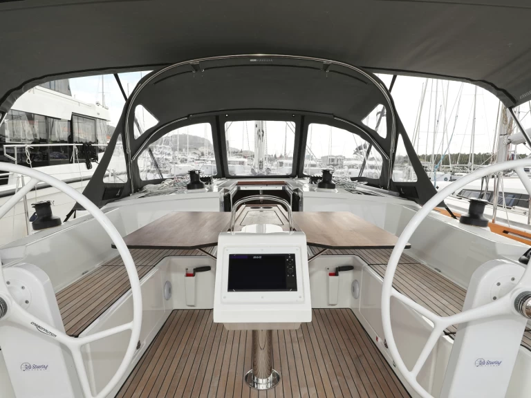 Segelbåt  för uthyrning Šibenik  till det bästa priset 