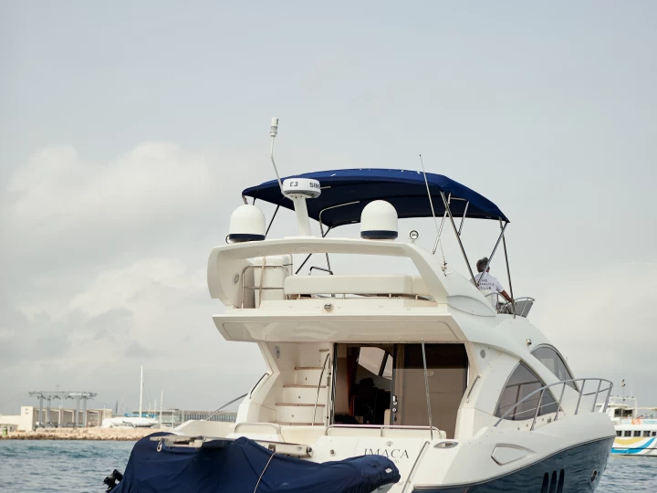 Yacht charter Denia billig Manhattan 50