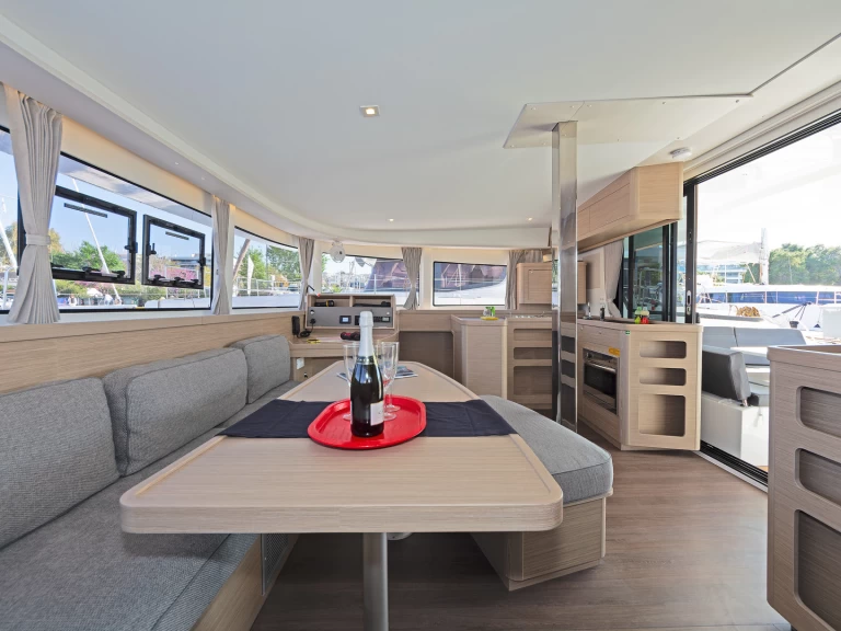 Hyr en Lagoon Lagoon 42 Deme of Volos 