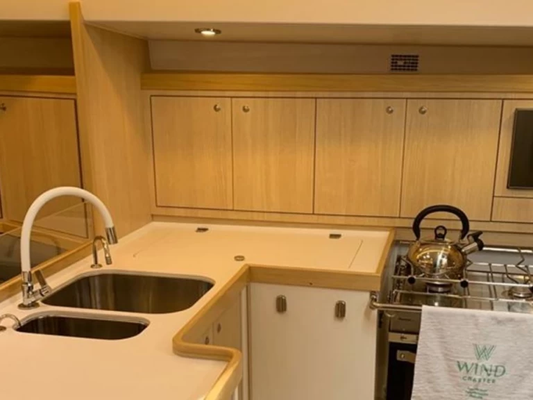 Delta Yachts Delta 41 charter bareboat eller skeppad i Paraty