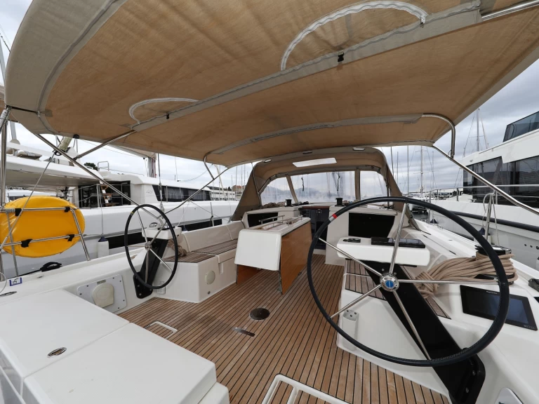 Hyra Segelbåt  med eller utan skeppare Dufour Šibenik  