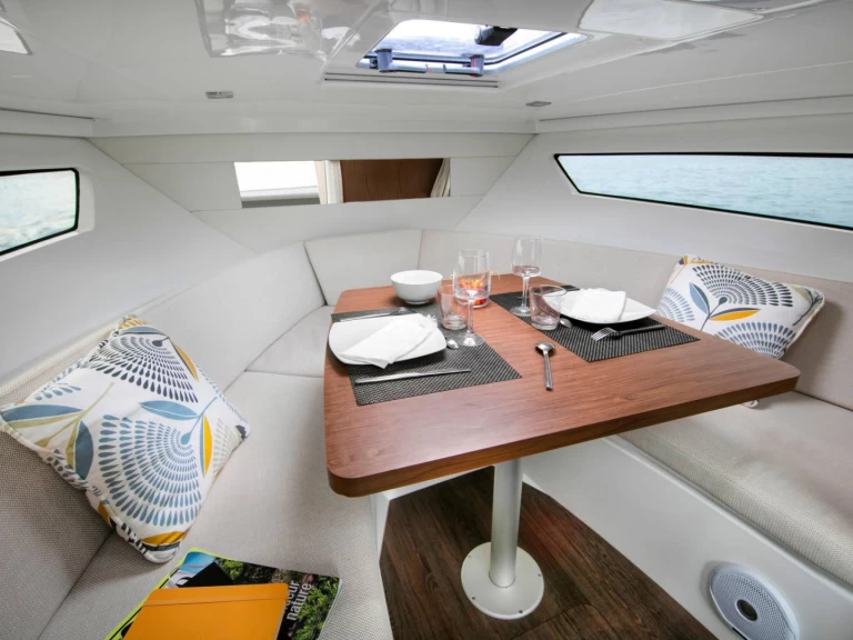 Uthyrning Port du Lavandou - Jeanneau Cap Camarat 9.0 WA av Samboat 