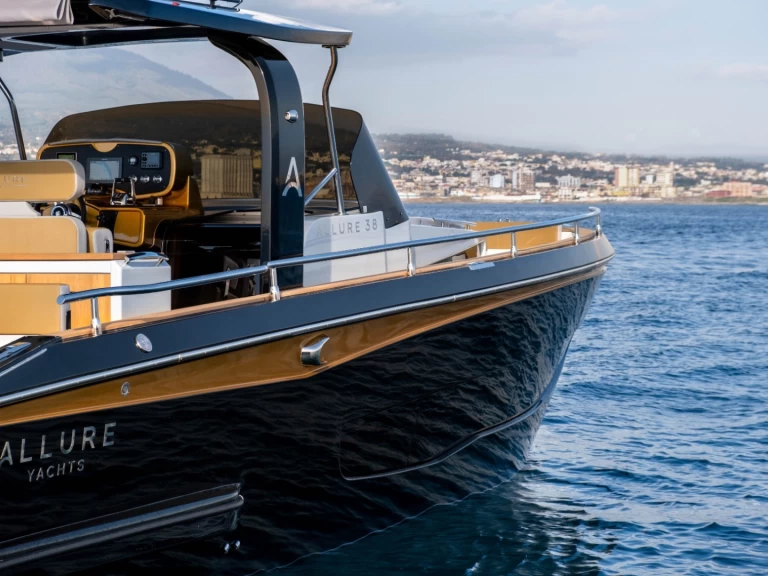 Hyr en ITALUYRE CLASSIC 38 Positano (Italien) 