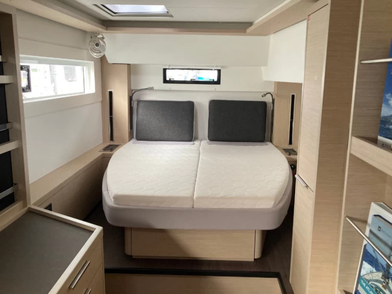 Lagoon Lagoon 46 charter bareboat eller skeppad i Le Marin