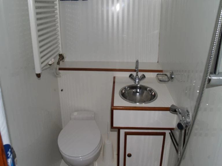 Hyra Motorbåt  med eller utan skeppare De Drait Drachten 