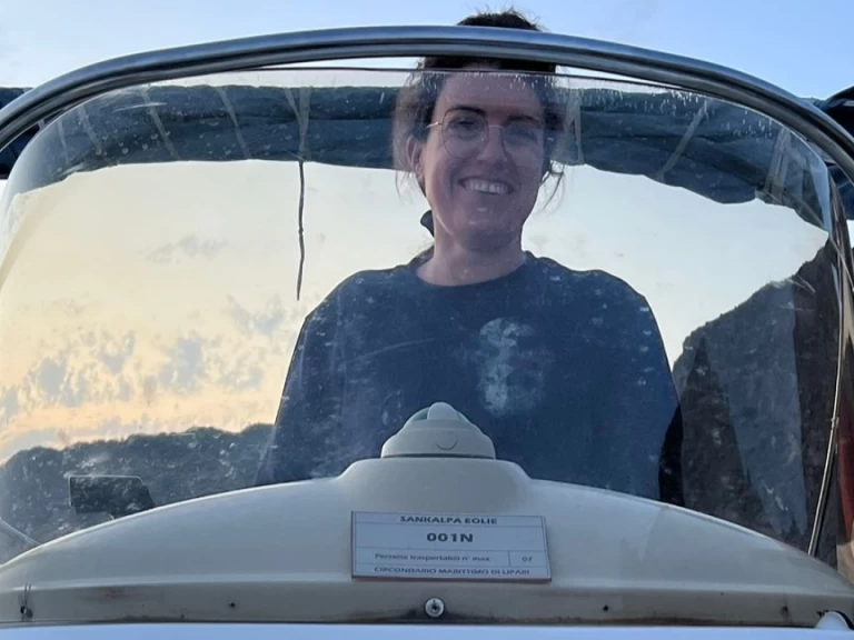 Yacht charter Lipari billig Prestige one