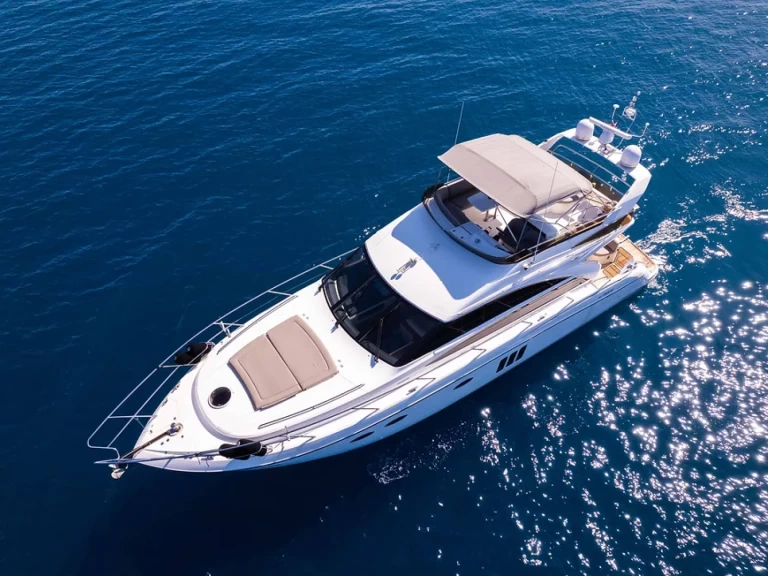 Princess Princess 54 charter bareboat eller skeppad i Golfe-Juan