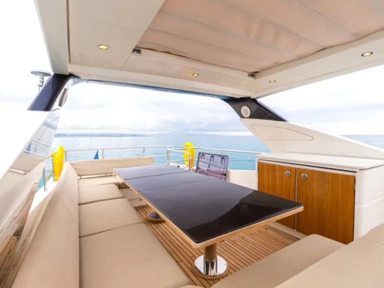 Yacht charter Antibes billig Guy Couach 2300