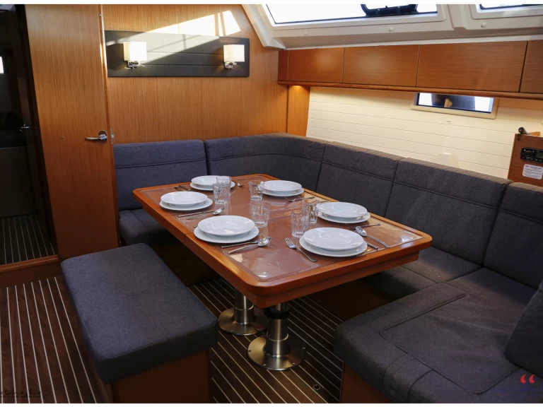 Yacht charter Cagliari billig Cruiser 46