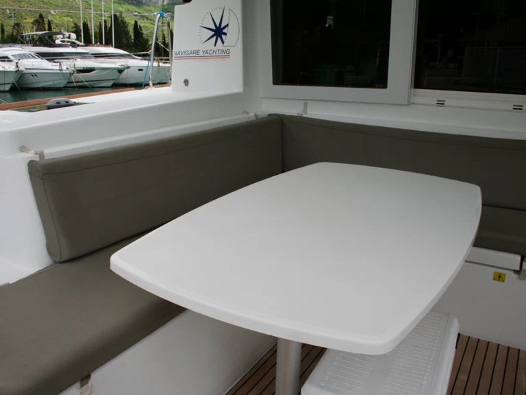 Uthyrning Katamaran  Lagoon med en båtlicens 