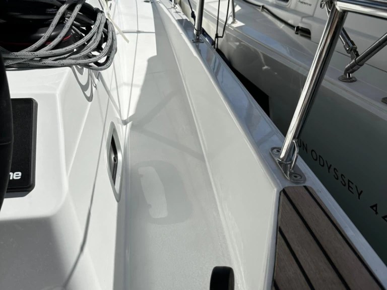 Båtuthyrning Jeanneau Sun Odyssey 410 i Komolac på Samboat 