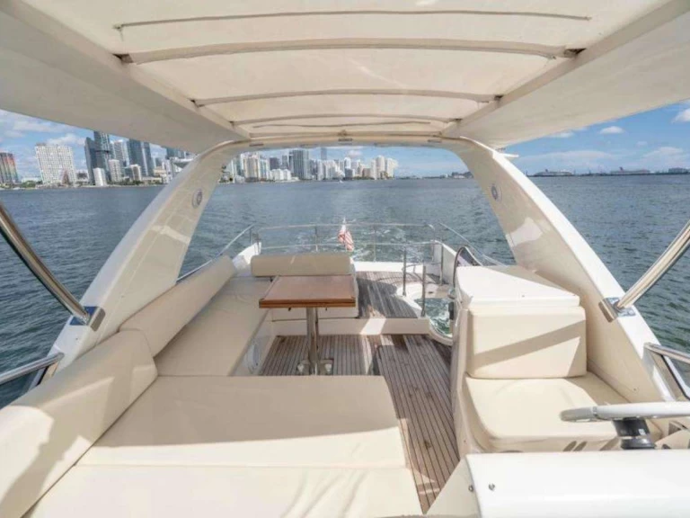 Uthyrning Lyx yacht i Bahamas  - Azimut Blue Sea