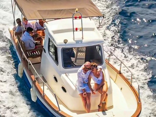 Uthyrning Motorbåt  Saronic Boats  med en båtlicens 