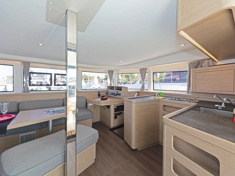 Katamaran  för uthyrning Paros (ostrov) till det bästa priset 