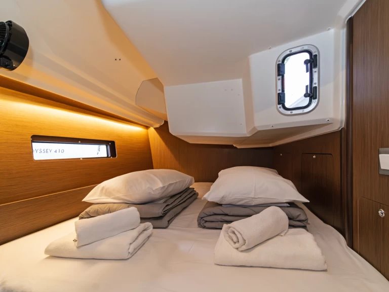 Uthyrning Segelbåt  Bénéteau med en båtlicens 