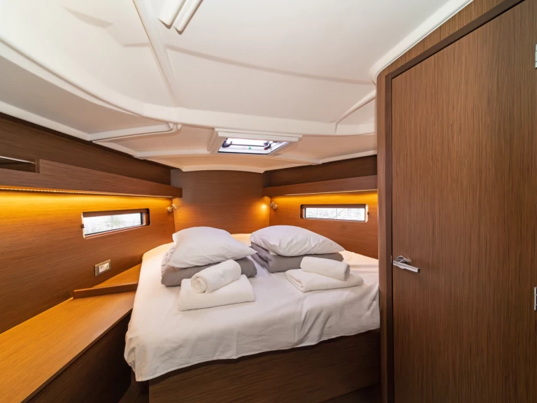 Båtuthyrning Bénéteau Oceanis 40.1 i Skradin på Samboat 