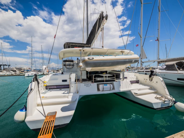 Hyr en Lagoon Lagoon 42 Donji Seget 