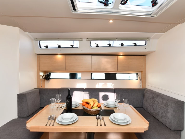 Hyra Segelbåt  med eller utan skeppare Hanse Fethiye 