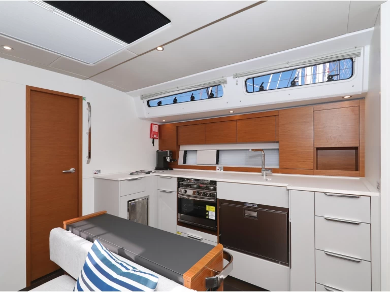 Hyra Segelbåt  med eller utan skeppare Hanse Fethiye 