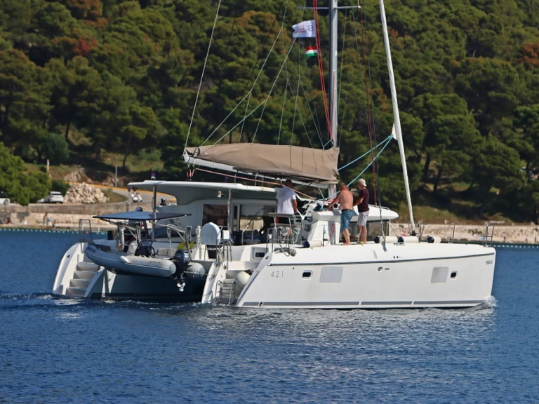 Båtuthyrning Lagoon Lagoon 421 i Rogoznica på Samboat 
