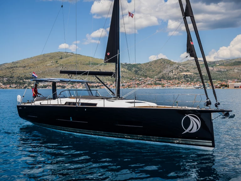 Uthyrning Segelbåt  Hanse med en båtlicens 