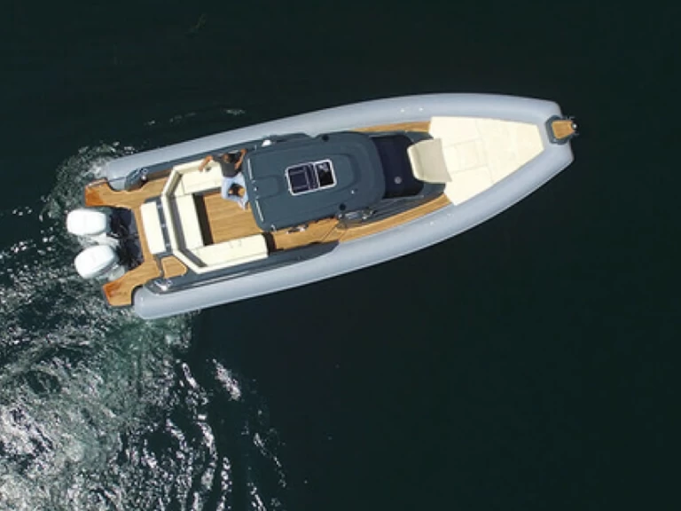 Hyr en Joker Boat clubman 35 Port du Lavandou 