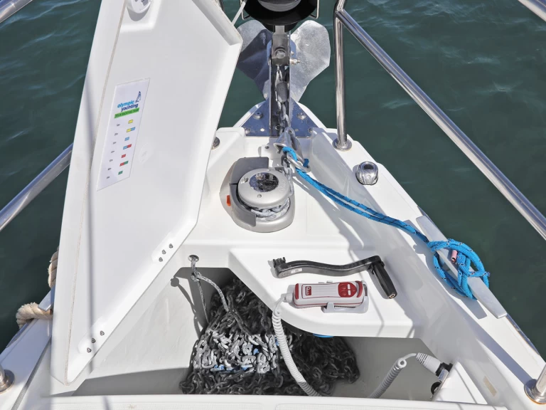 Hyra Segelbåt  med eller utan skeppare Jeanneau Lavrio 