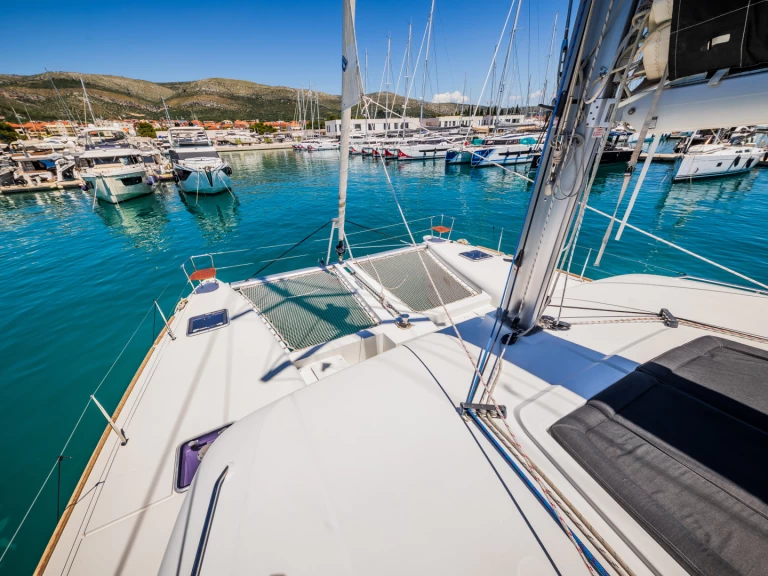 Yacht charter Donji Seget billig Lagoon 450 F