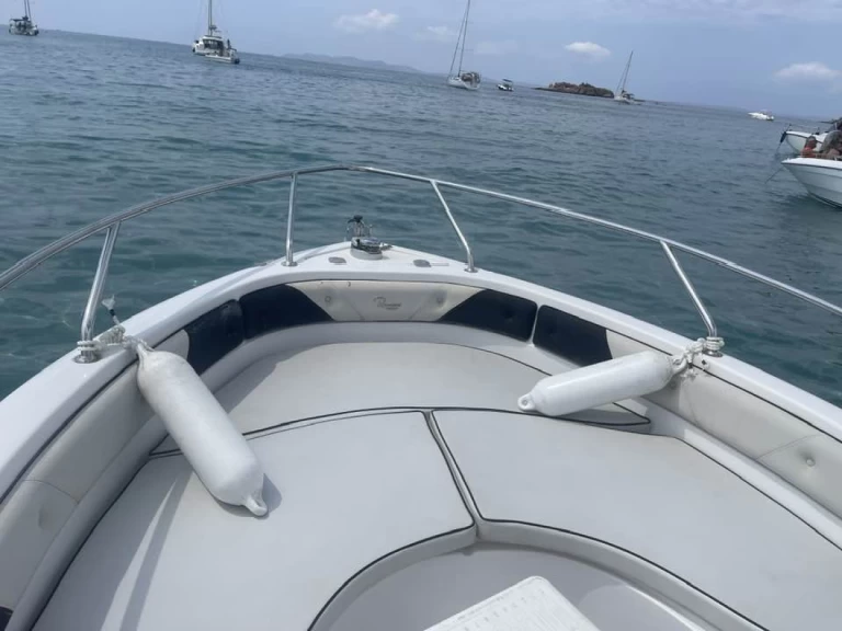 Yacht charter Hyeres billig Voyager 22