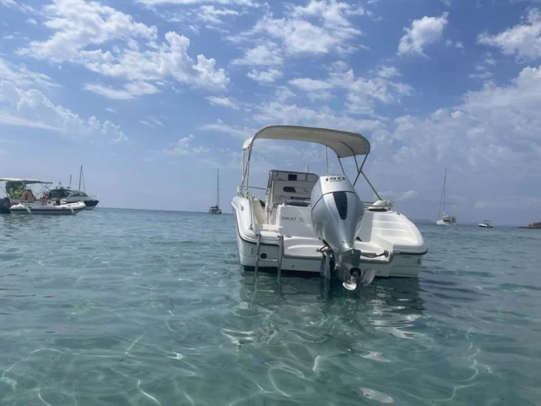 Hyra Motorbåt  med eller utan skeppare Ranieri Hyeres 