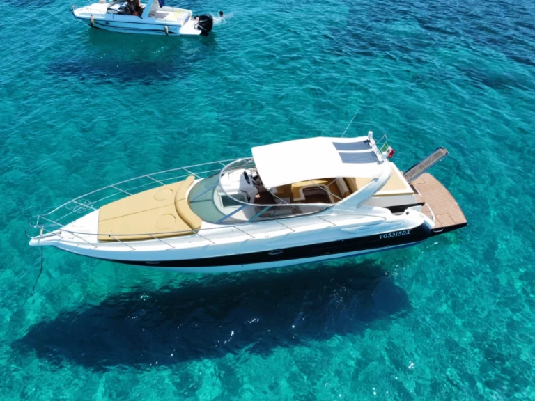 Hyr en Cranchi Endurance 39 Favignana 