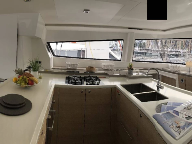 Bali Bali 5.4 charter bareboat eller skeppad i Lefkáda