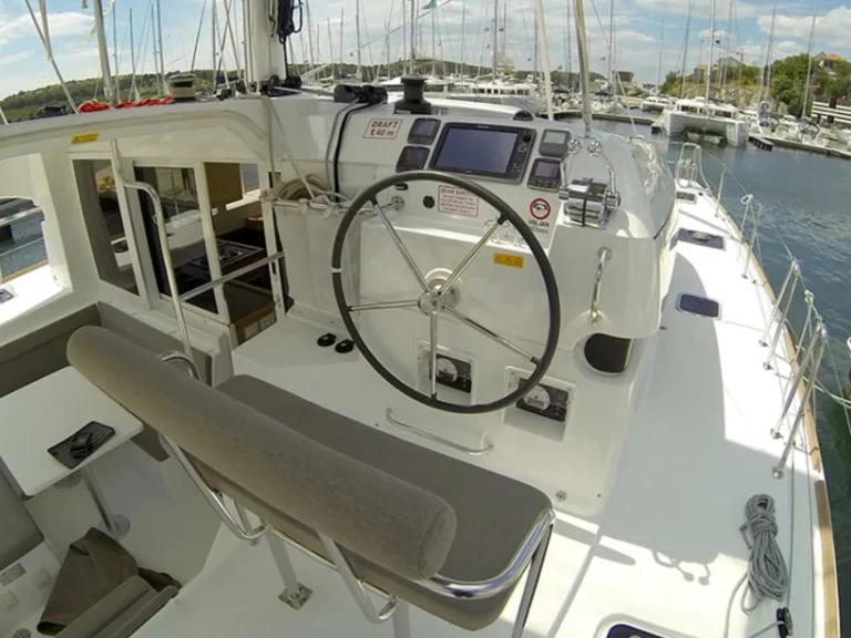 Yacht charter Lefkáda billig Lagoon 39