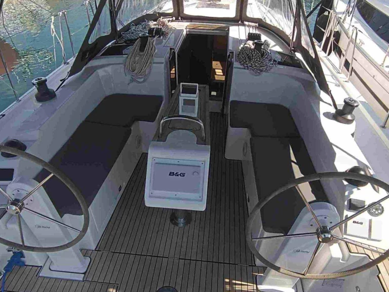 Segelbåt  för uthyrning Tropea till det bästa priset 