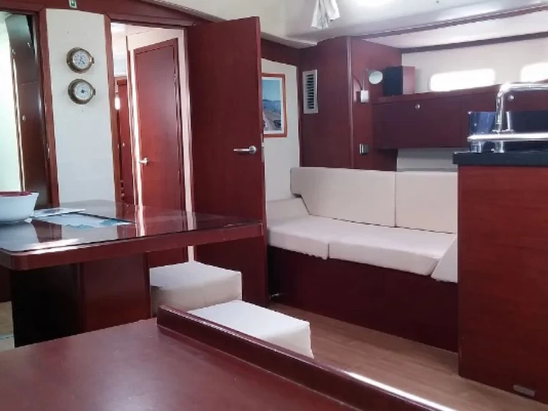 Hyra Segelbåt  med eller utan skeppare Hanse Salamína 