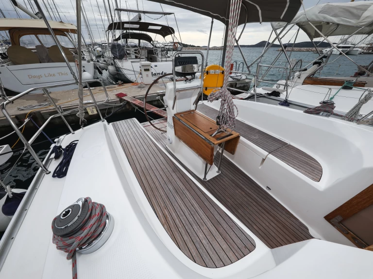 Uthyrning Segelbåt  Bavaria med en båtlicens 