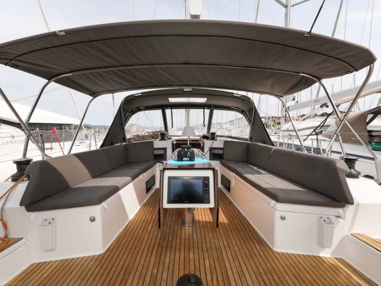 Uthyrning Segelbåt  Dufour med en båtlicens 