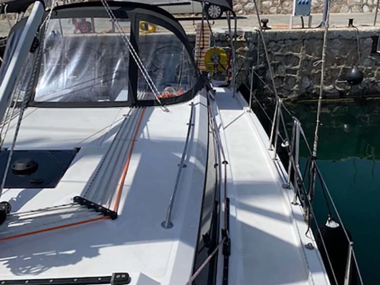 Uthyrning Alimos - Bavaria Bavaria C42 av Samboat 