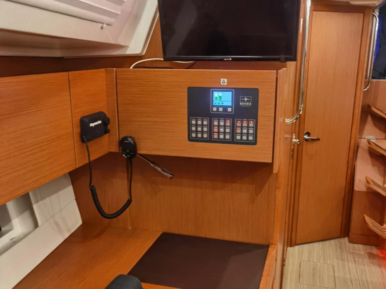 Hyra Segelbåt  med eller utan skeppare Bavaria Alimos 