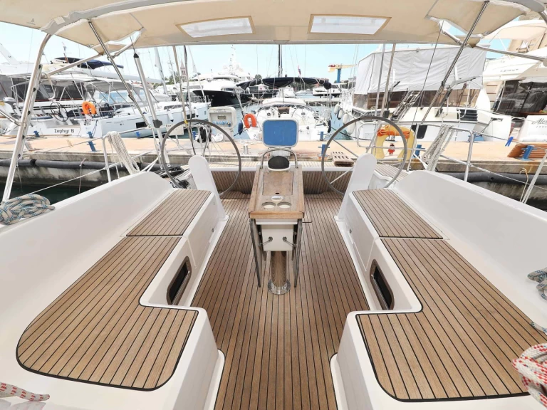 Hyra Segelbåt  med eller utan skeppare Bavaria Zadar 