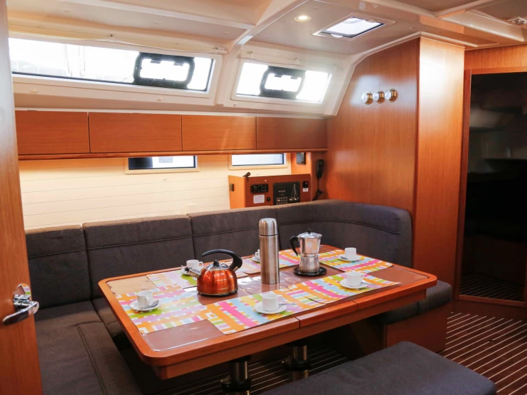 Yacht charter Portisco billig Cruiser 46