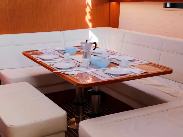 Segelbåt  för uthyrning Portisco till det bästa priset 