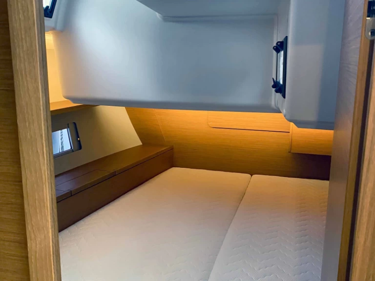 Yacht charter Agropoli billig Dufour 470