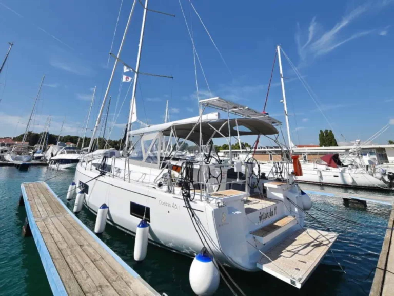 Bénéteau Oceanis 46.1 charter bareboat eller skeppad i Zadar
