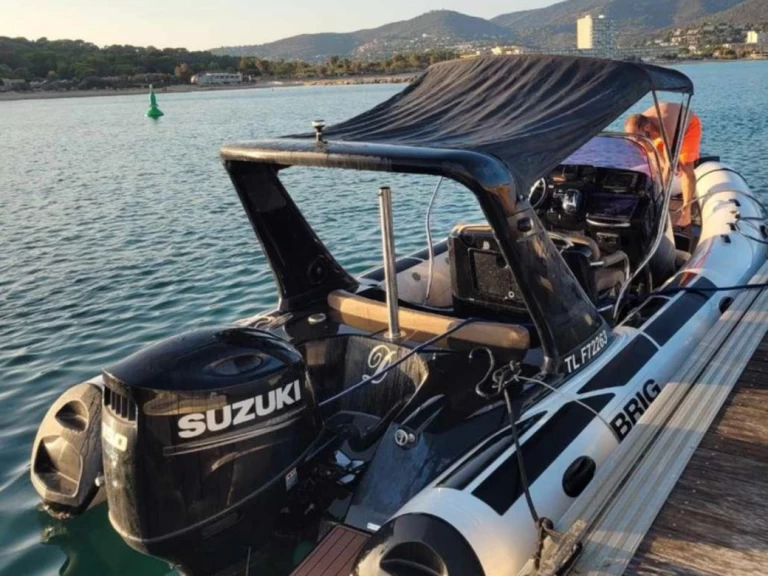 Uthyrning RIB Brig med en båtlicens 