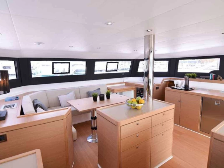 Båtuthyrning Dufour Dufour Catamarans 48 Sail i Capo d'Orlando på Samboat 